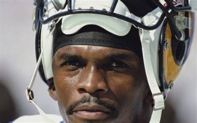 Isaac Bruce Net Worth - Wiki, Age, Weight and Height, Relationships, Family, and More