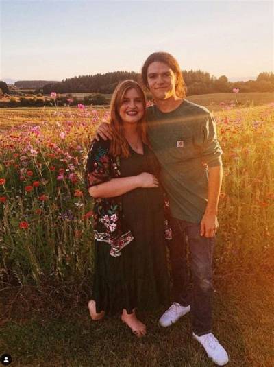 Jacob and Isabel Roloff Share That Newborn Son Is in Nicu