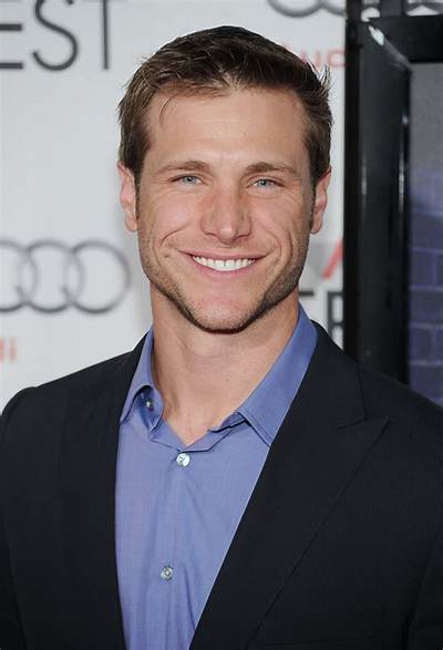Jake Pavelka Net Worth - Wiki, Age, Weight and Height, Relationships, Family, and More