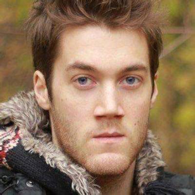 James Kingston - Age, Family, Bio