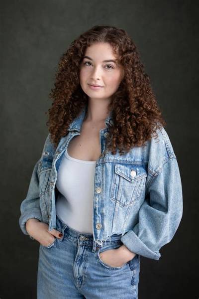 Jamie Bloch Bio (Wiki)