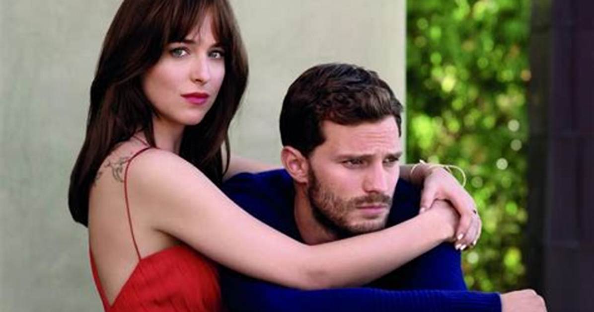Jamie Dornan Thinks Dakota Johnson Gets ‘Really Distracted’ on ’50 Shades’ Set