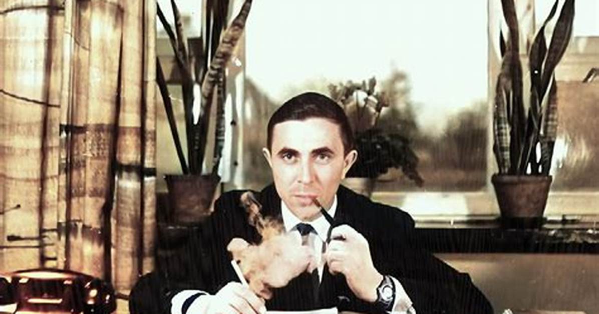 Janusz Kami%C5%84Ski Bio Wiki 400. Jpg