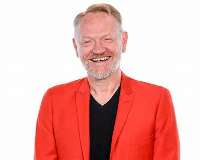 Jared Harris Net Worth - Wiki, Age, Weight and Height, Relationships, Family, and More