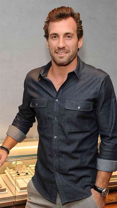 Jarret Stoll Bio (Wiki)