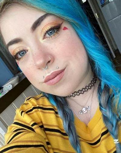 Jasmine Burkitt - Age, Family, Bio