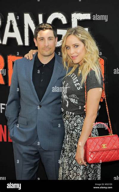 Jason Biggs and Jenny Mollen Welcome a Baby Boy