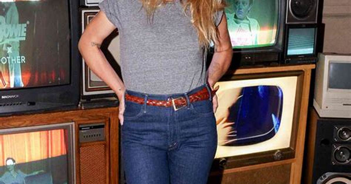 Jemima Kirke: ‘I Try to Look at Myself as If I Were a Man Who Was Hot for Me’