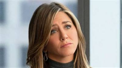 Jennifer Aniston on Why She Cut Her Hair: It Looked Fake & Extensions Were Thinning It