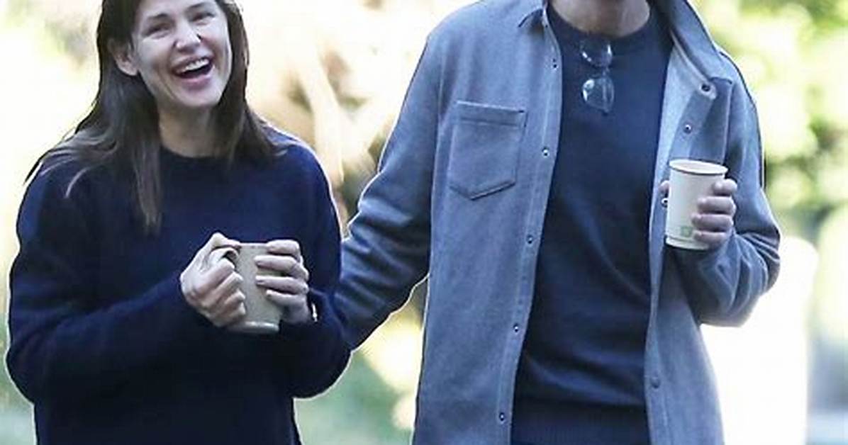 Jennifer Garner’s Boyfriend and Ben Affleck ‘Have a Mutual Respect for Each Other’