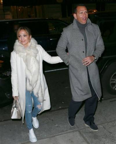 Jennifer Lopez & a-Rod ‘Have Been Having Some Crazy Issues, ’ She’s Been ‘Very Upset’