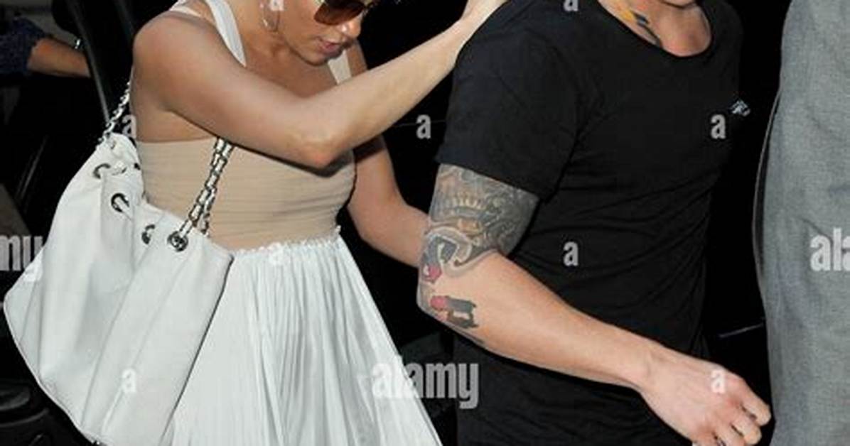 Jennifer Lopez Breaks up with Boyfriend Casper Smart
