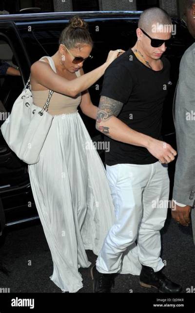 Jennifer Lopez Breaks up with Boyfriend Casper Smart