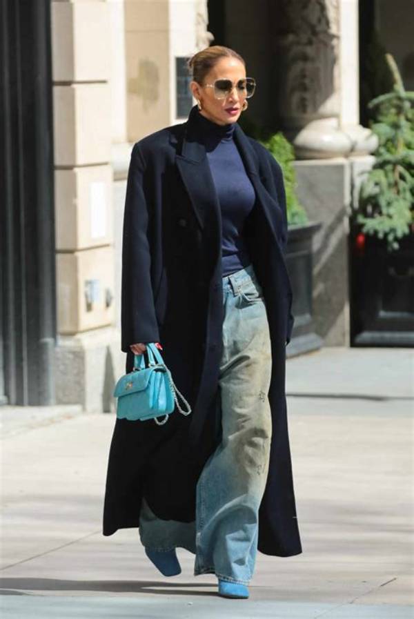 Jennifer Lopez Shops for Pink and Blue Baby Clothes