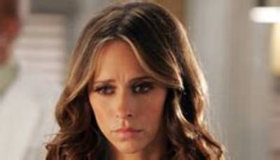 Jennifer Love Hewitt Thinks Two Ghosts Live in Her House