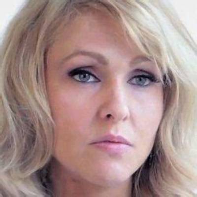 Jennifer Lyon (Tv Actress) - Age, Family, Bio