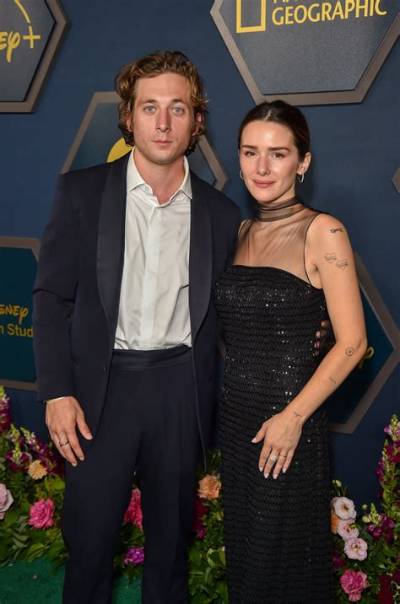 Jeremy Allen White and Addison Timlin Are Still Separated, but ‘Are Getting Along’
