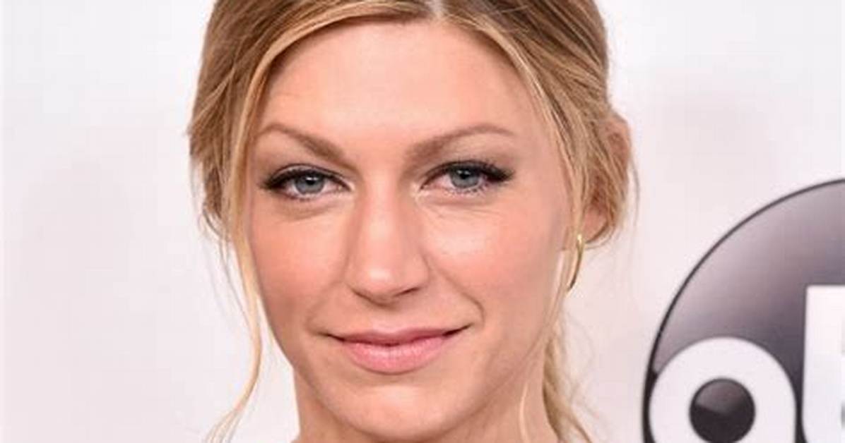 Jes Macallan Net Worth - Wiki, Age, Weight and Height, Relationships, Family, and More