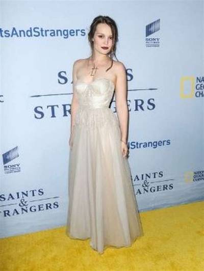 Jessica Laura Sutton Height, Weight, Net Worth, Age, Birthday, Wikipedia, Who, Instagram, Biography