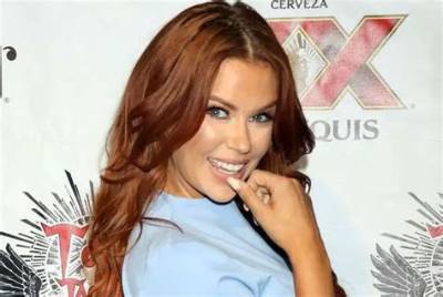 Jessica Lynn Hinton Height, Weight, Net Worth, Age, Birthday, Wikipedia, Who, Instagram, Biography