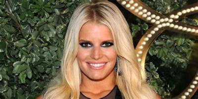 Jessica Simpson Talks of Her Frightening Post-Pregnancy Tuck Infection in ‘Open Book’!