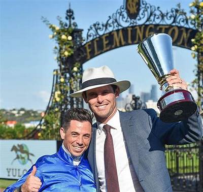 Jockey Dean Holland Wikipedia Bio Partner Age and Net Worth