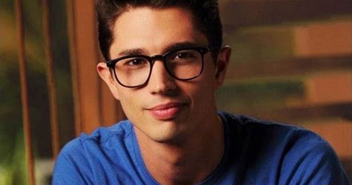 Joe Dinicol Height, Weight, Net Worth, Age, Birthday, Wikipedia, Who, Nationality, Biography