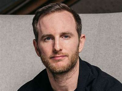 Joe Gebbia Wife 2022: Is Airbnb Co-Founder Married to Isabelle Boemeke?