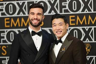 Joel Kim Booster Height, Net Worth, Age, Wiki, Who, Biography, Boyfriend, Girlfriend