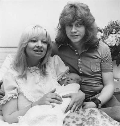 John Lodge Height, Weight, Net Worth, Age, Birthday, Wikipedia, Who, Instagram, Biography
