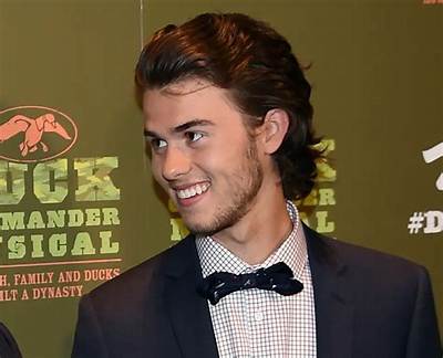 John Luke Robertson Net Worth - Wiki, Age, Weight and Height, Relationships, Family, and More