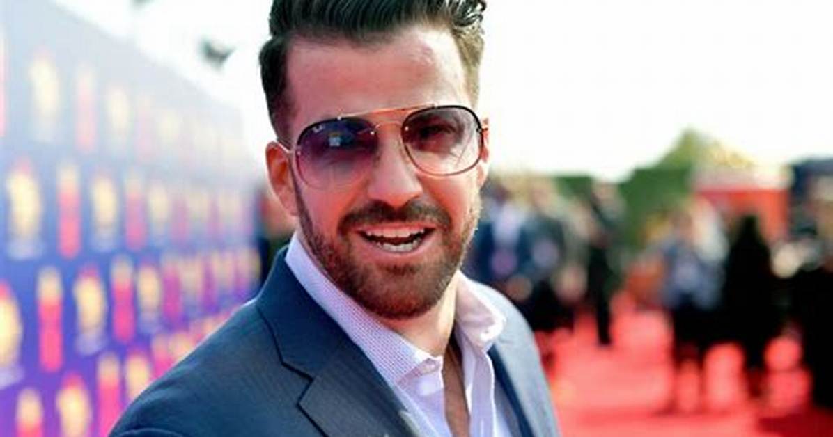 Johnny Bananas Pulled a Kanye at the Mtv Awards. .. but Like, Worse