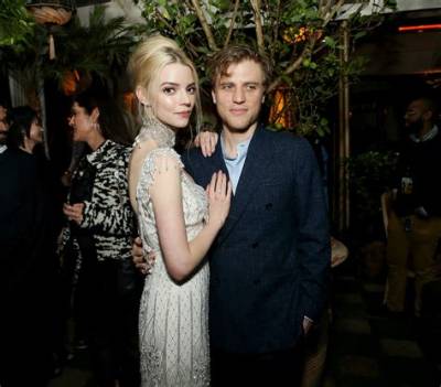 Johnny Flynn Height, Weight, Net Worth, Age, Birthday, Wikipedia, Who, Nationality, Biography