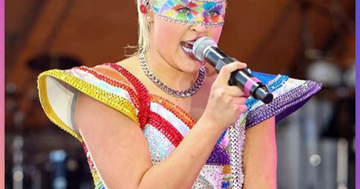 Jojo Siwa Hilariously Claps Back After Being Trolled for Taking New Girlfriend Avery Cyrus on a Date to Chuck E. Cheese