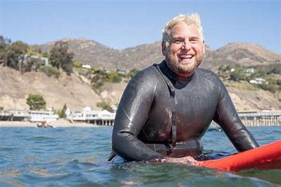 Jonah Hill Responds to Signs Saying He ‘Ruined Surfing’