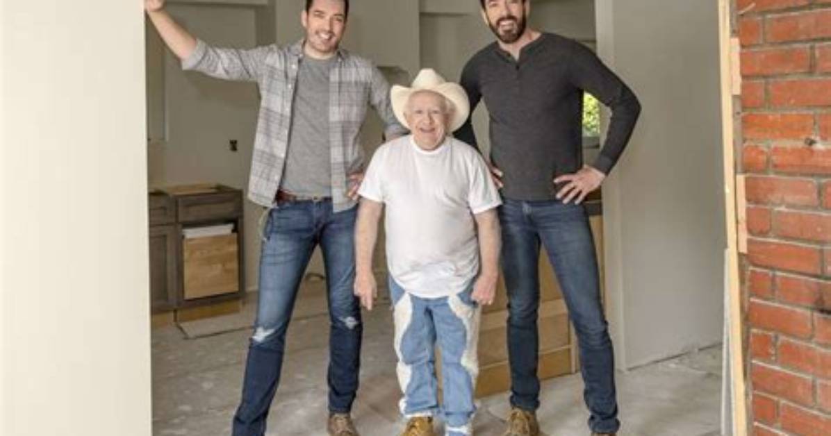 Jonathan and Drew Scott Recall Leslie Jordan Opening up to the ‘Celebrity Iou’ Crew Before His Death