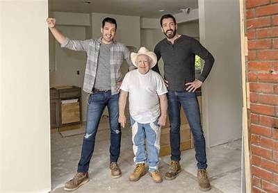 Jonathan and Drew Scott Recall Leslie Jordan Opening up to the ‘Celebrity Iou’ Crew Before His Death