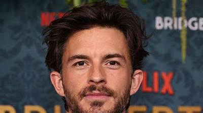 Jonathan Bailey Net Worth