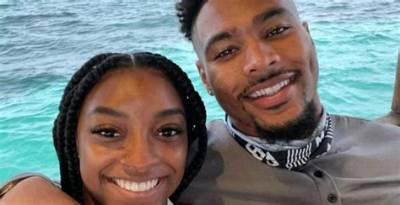 Jonathan Owens Supports His Girlfriend Simone Biles Amid Her Withdraw from Olympics!