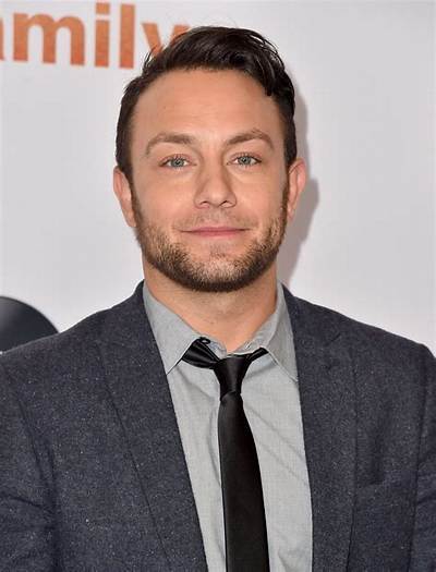 Jonathan Sadowski Net Worth - Wiki, Age, Weight and Height, Relationships, Family, and More