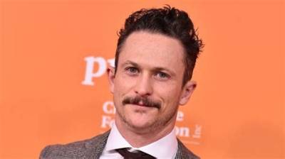 Jonathan Tucker - Age, Family, Bio