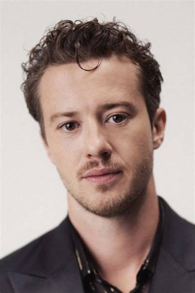 Joseph Quinn - Age, Family, Bio