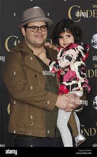 Josh Gad - Age, Family, Bio