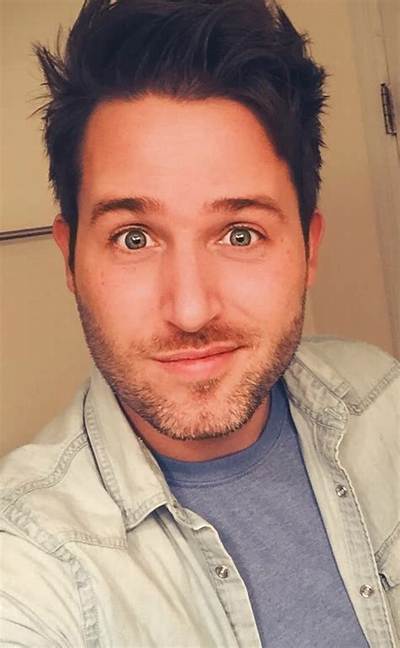 Joshua David Evans Bio (Wiki)