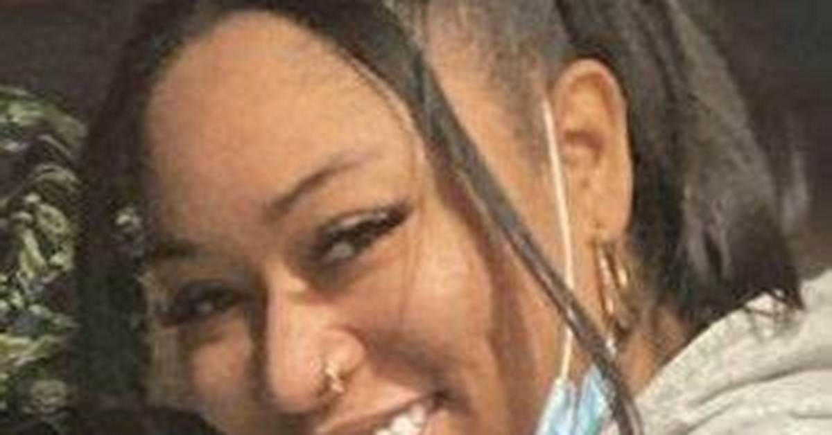 Juicyyjuicebox ‏ - Age, Family, Bio