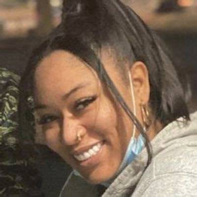 Juicyyjuicebox ‏ - Age, Family, Bio