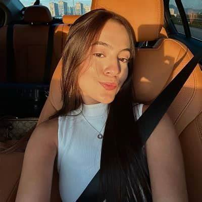 Julia Pimentel Height, Weight, Net Worth, Age, Birthday, Wikipedia, Who, Nationality, Biography