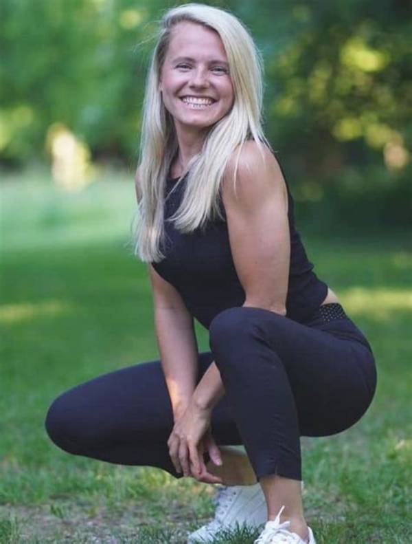 Julia Simic Height, Weight, Net Worth, Age, Birthday, Wikipedia, Who, Nationality, Biography