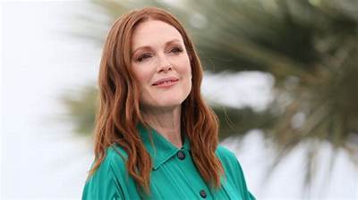 Julianne Moore on Aging: ‘Being Myopic About the Way You Look Recedes’