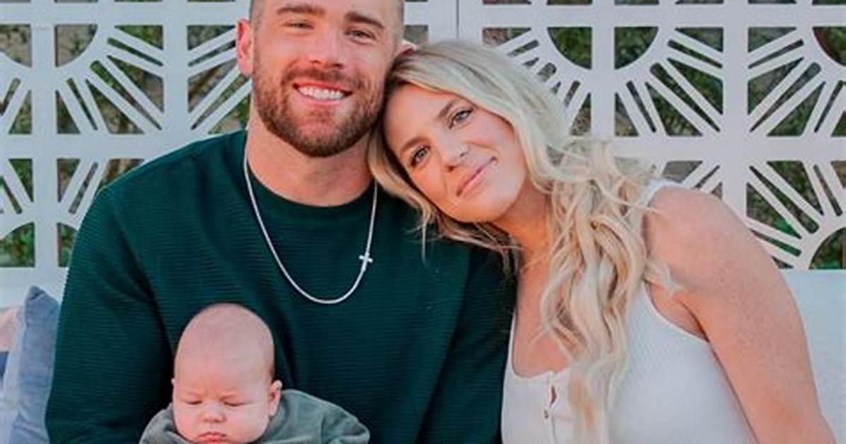 Julie Ertz - Age, Family, Bio